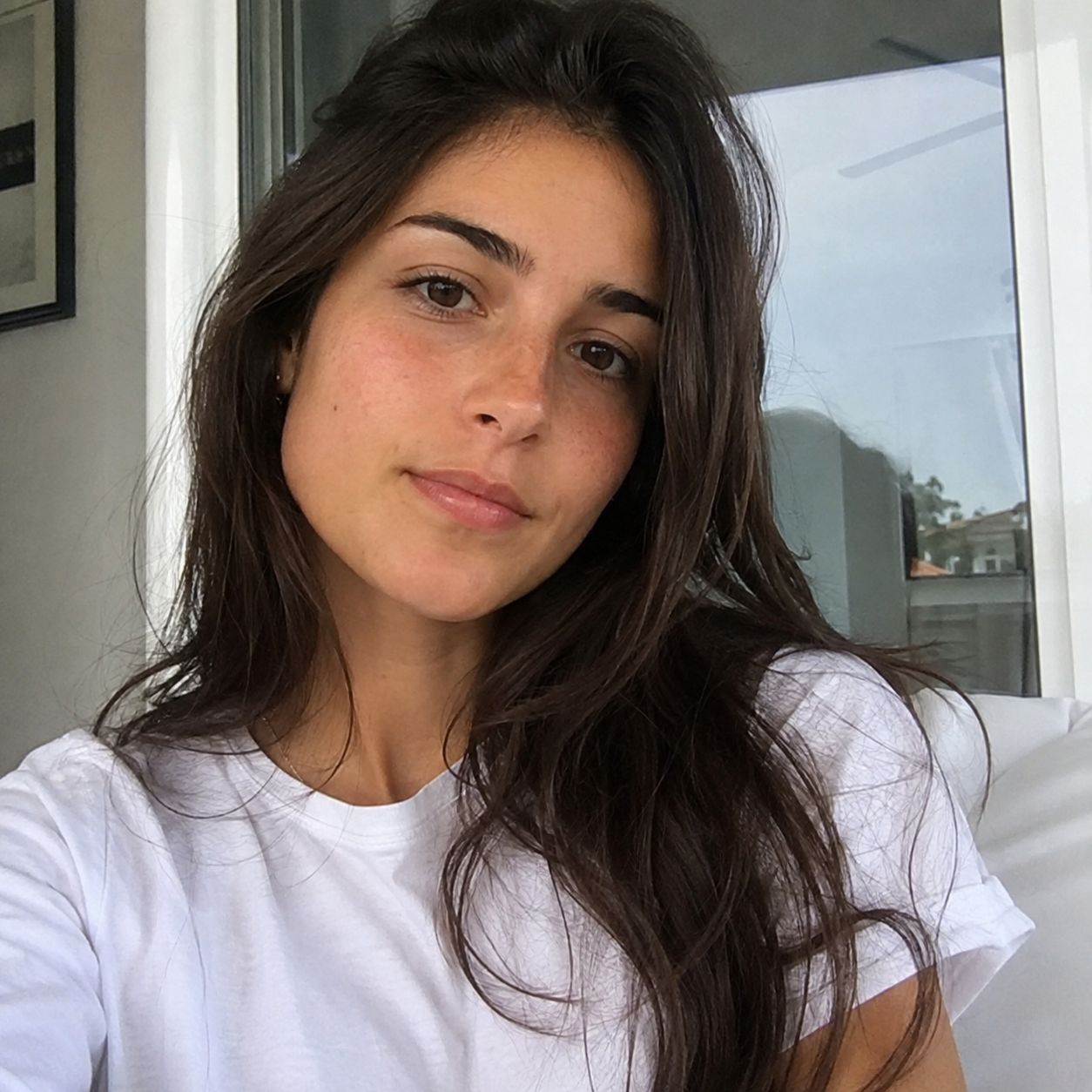 <em>Laura</em>